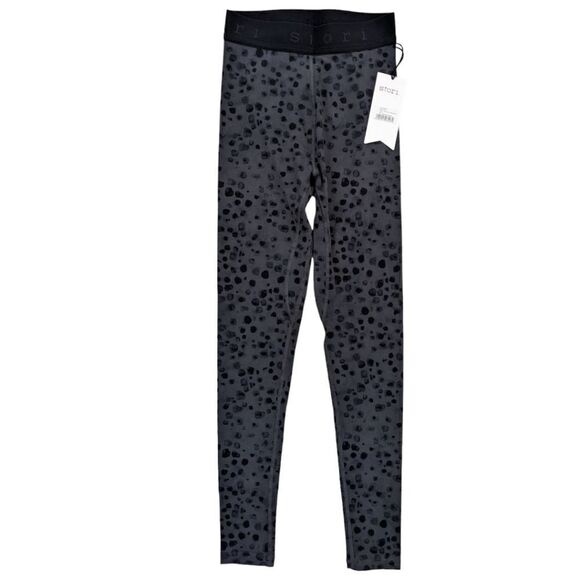Stori. Women's Hero Tight Leggings Leopard Print Hazy Spot - Slate/Onyx Sz 2 NWT - Picture 1 of 4